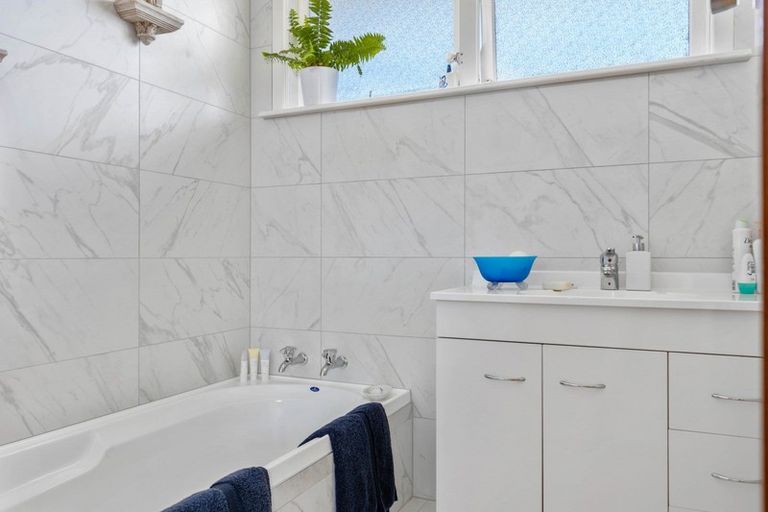 Photo of property in 43 Fergusson Street, Solway, Masterton, 5810