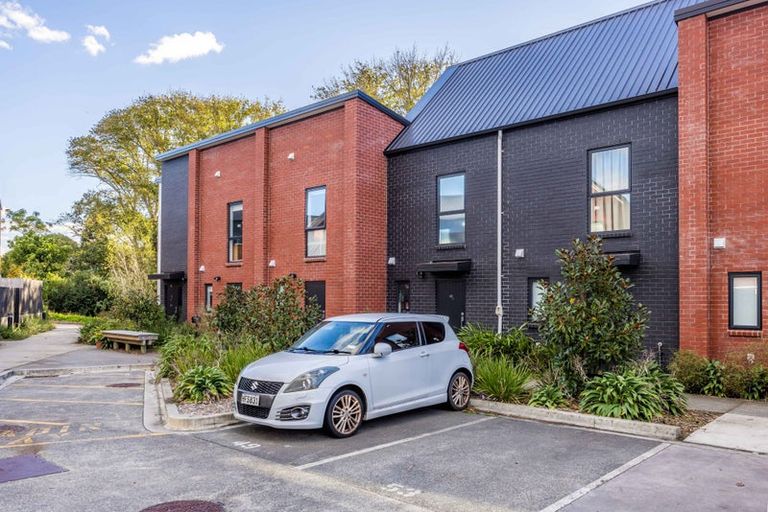 Photo of property in 2/125b Metcalfe Road, Ranui, Auckland, 0612