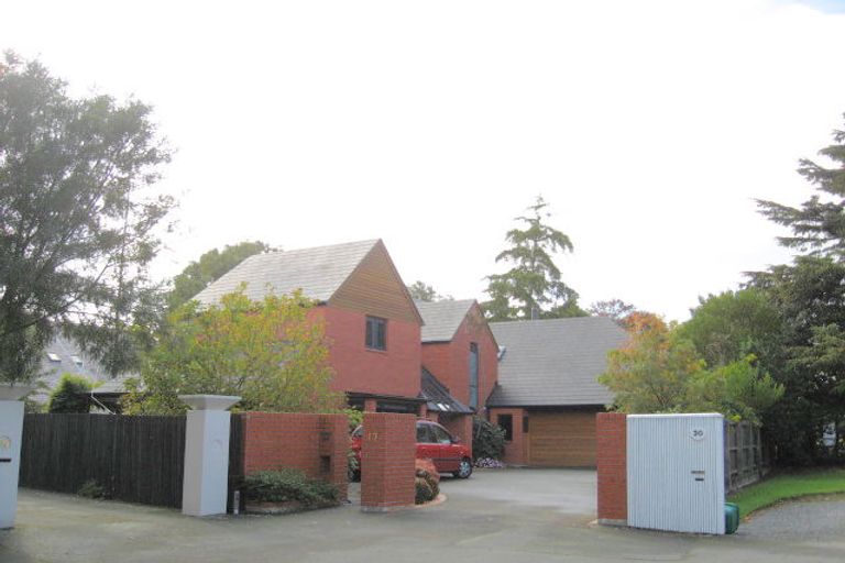 Photo of property in 17 Hanover Place, Ilam, Christchurch, 8041