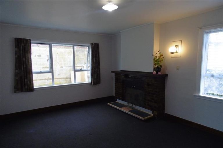 Photo of property in 27 Bulteel Street, New Plymouth, 4310