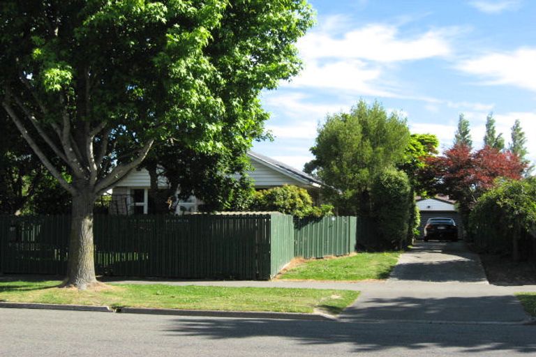 Photo of property in 87 Woodbury Street, Russley, Christchurch, 8042