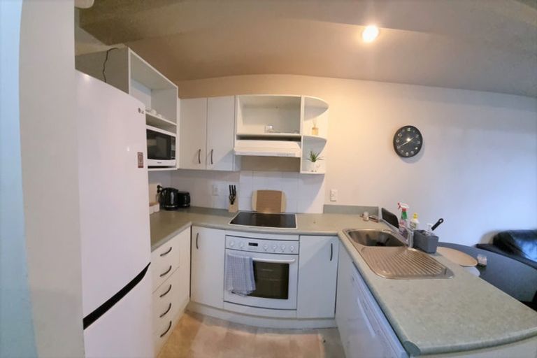 Photo of property in Courtenay Apartments, 413/120 Courtenay Place, Te Aro, Wellington, 6011