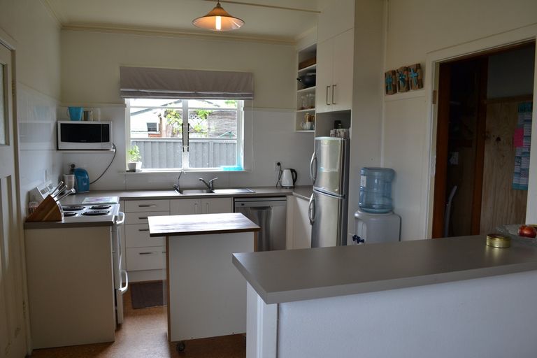 Photo of property in 28 Brandon Street, Alexandra, 9320