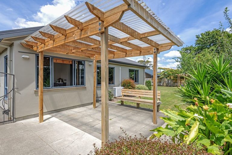 Photo of property in 88 Summerhill Drive, Fitzherbert, Palmerston North, 4410