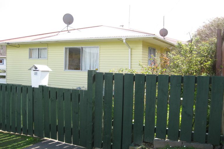 Photo of property in 2/27 Wright Street, Wainuiomata, Lower Hutt, 5014