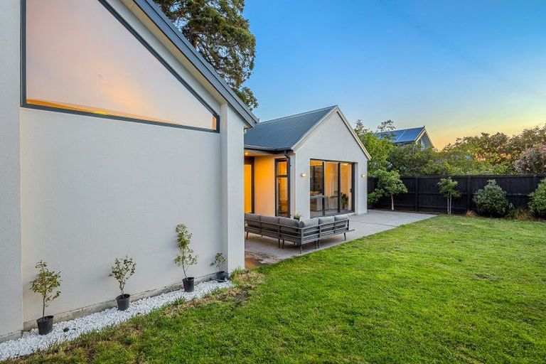 Photo of property in 6 Rockport Place, Parklands, Christchurch, 8083