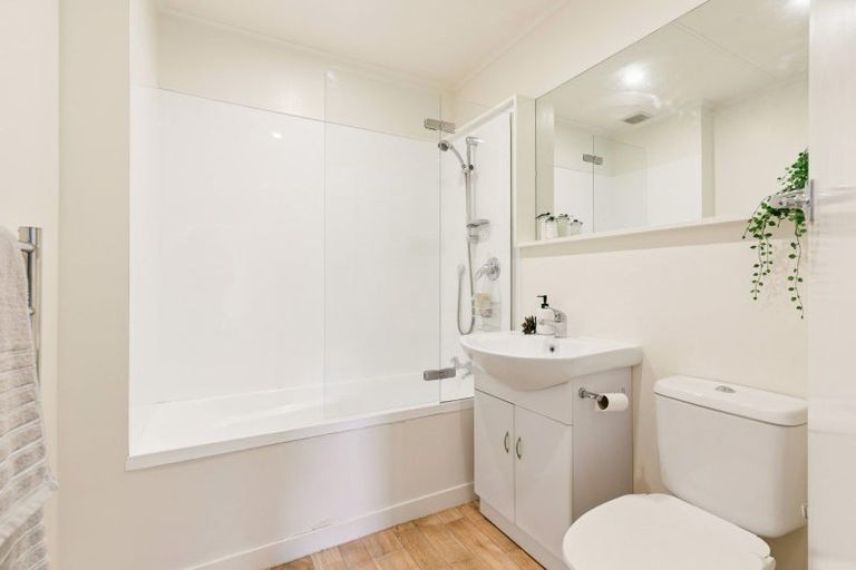 Photo of property in 42d Ngatoto Street, Ngaio, Wellington, 6035