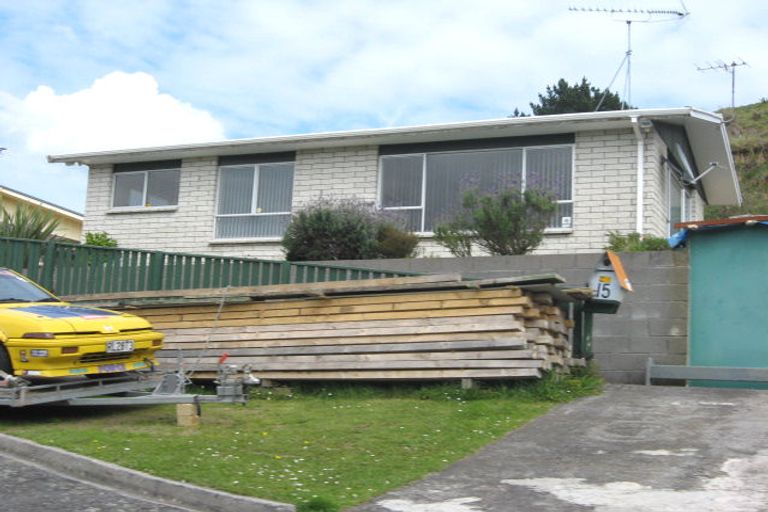 Photo of property in 15 Shaldon Crescent, Blagdon, New Plymouth, 4310