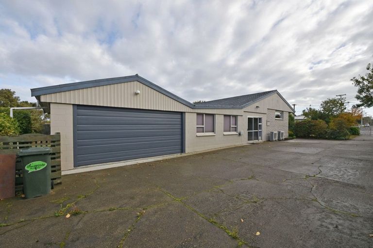 Photo of property in 18 Robert Street, Otatara, Invercargill, 9879