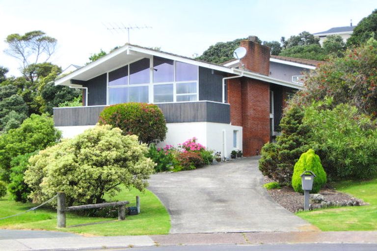 Photo of property in 121 Pacific Parade, Army Bay, Whangaparaoa, 0930