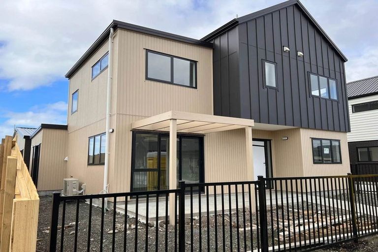 Photo of property in 20 Black Beech Crescent, Takanini, 2110