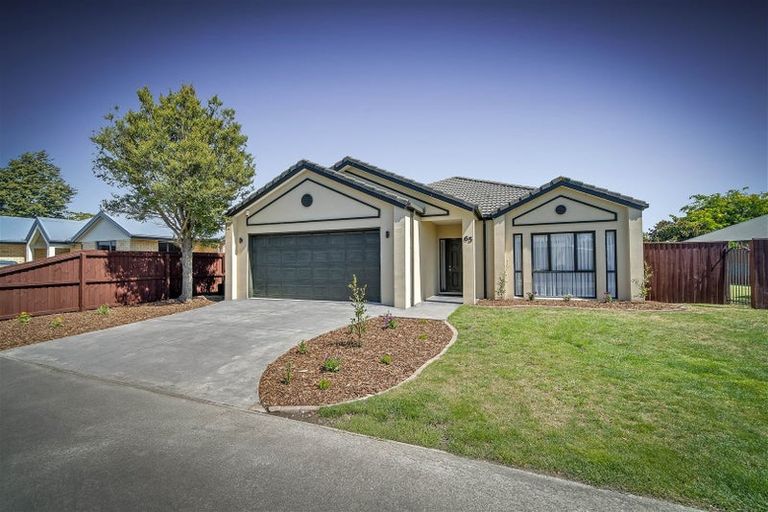 Photo of property in 65 Coolspring Way, Redwood, Christchurch, 8051