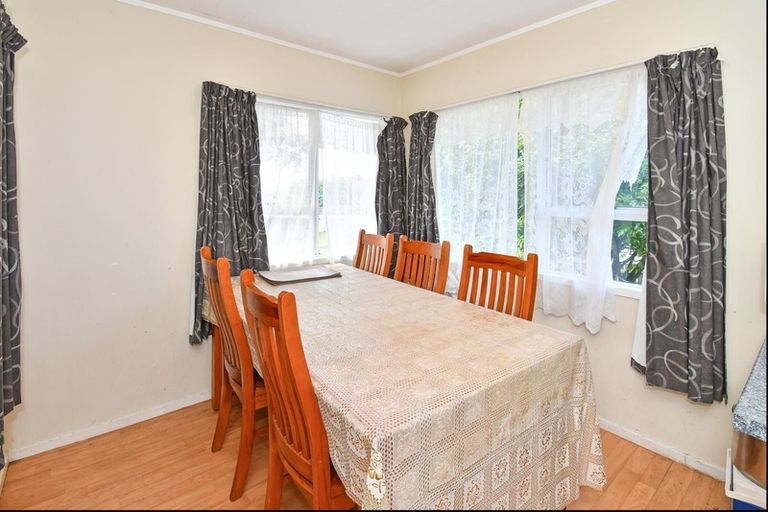 Photo of property in 217 Mahia Road, Wattle Downs, Auckland, 2103