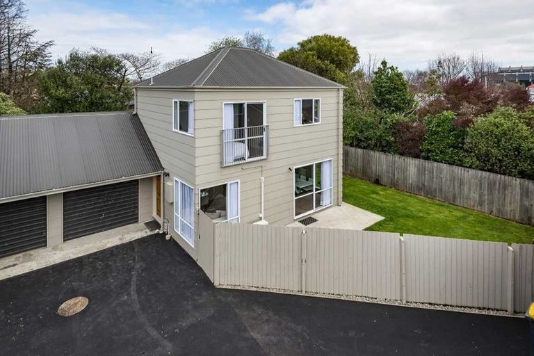Photo of property in 4/16 Grenville Street, Waltham, Christchurch, 8011