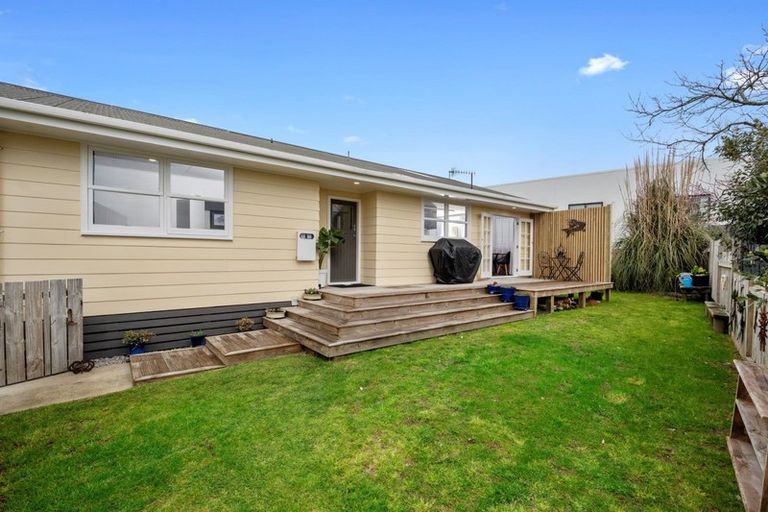 Photo of property in 24a Simpson Road, Papamoa Beach, Papamoa, 3118