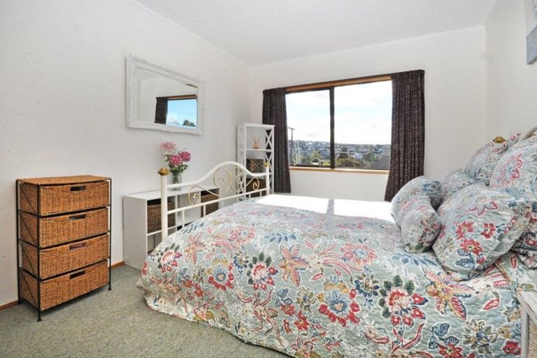 Photo of property in 1/18 Manuwai Road, Torbay, Auckland, 0630