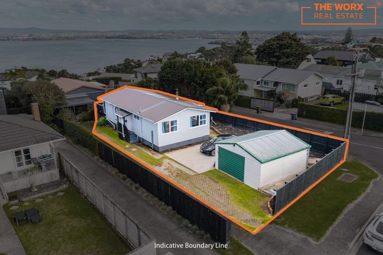 Photo of property in 150 Rangatira Road, Beach Haven, Auckland, 0626