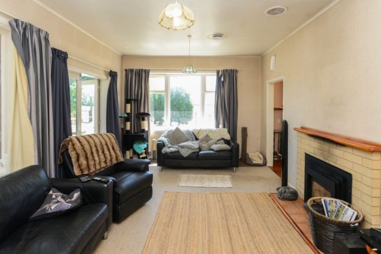 Photo of property in 36 Tamumu Road, Waipawa, 4210