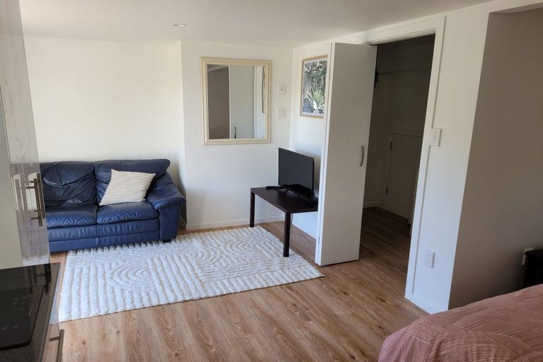 Photo of property in 13 Oku Street, Island Bay, Wellington, 6023