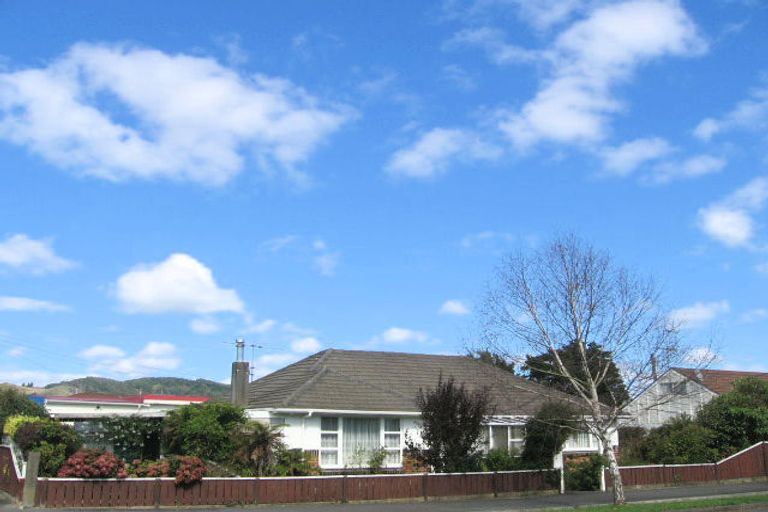 Photo of property in 2 Victoria Street, Ebdentown, Upper Hutt, 5018