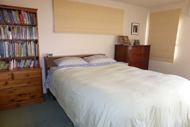 Photo of property in 18 Washington Place, Havelock North, 4130