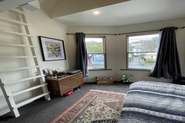 Photo of property in 124 Aro Street, Aro Valley, Wellington, 6021