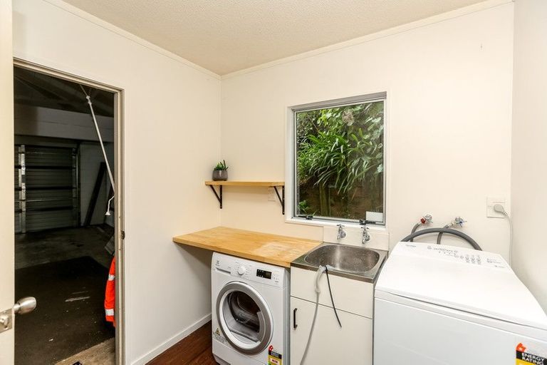 Photo of property in 11 Crownhill Street, Spotswood, New Plymouth, 4310