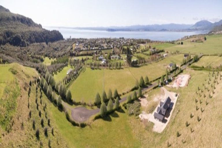 Photo of property in 19 Rangitukua Drive, Kuratau, Turangi, 3381