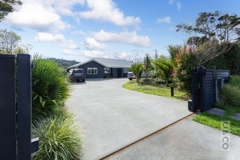 Photo of property in 212 Matua Road, Kumeu, 0810