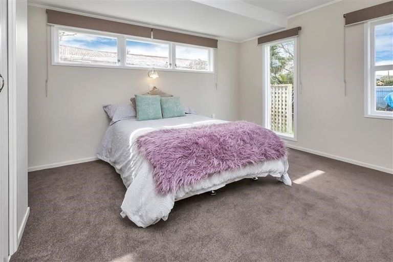 Photo of property in 102 Old Onerahi Road, Onerahi, Whangarei, 0110