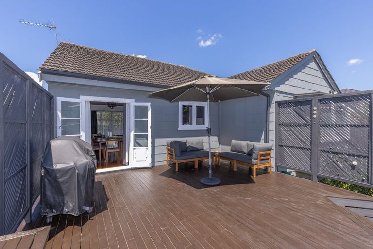 Photo of property in 52 Storey Avenue, Forest Lake, Hamilton, 3200