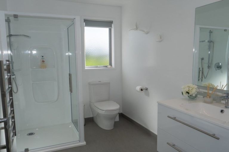 Photo of property in 14 Lori Lane, Coopers Beach, 0420