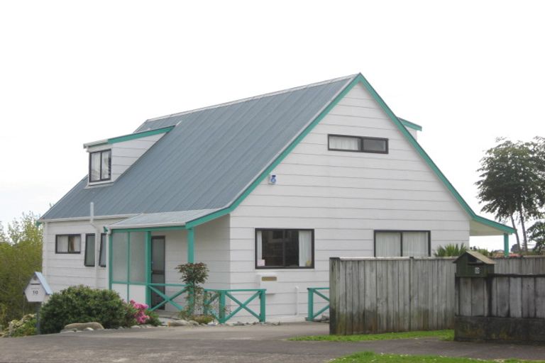 Photo of property in 10 Ranfurly Street, Frankleigh Park, New Plymouth, 4310