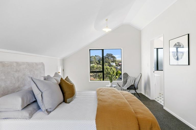 Photo of property in 10 Peter Button Place, Johnsonville, Wellington, 6037