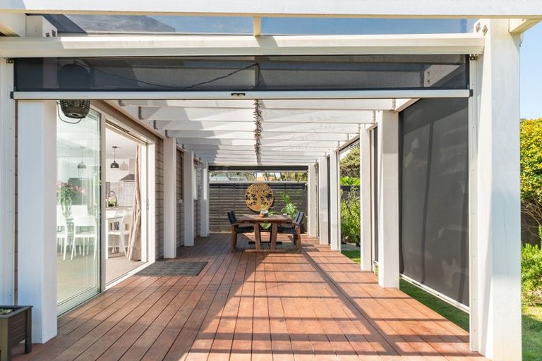 Photo of property in 6 Konini Crescent, Waikanae Beach, Waikanae, 5036