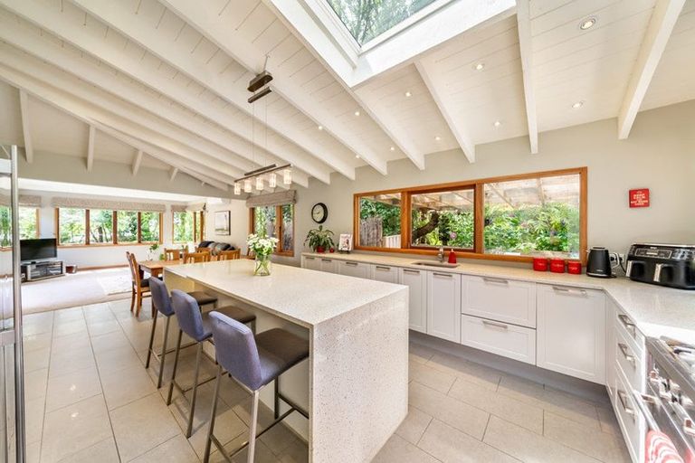 Photo of property in 30c Chatsworth Road, Silverstream, Upper Hutt, 5019