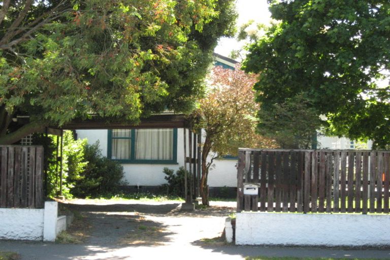 Photo of property in 2/7 Avonhead Road, Avonhead, Christchurch, 8042