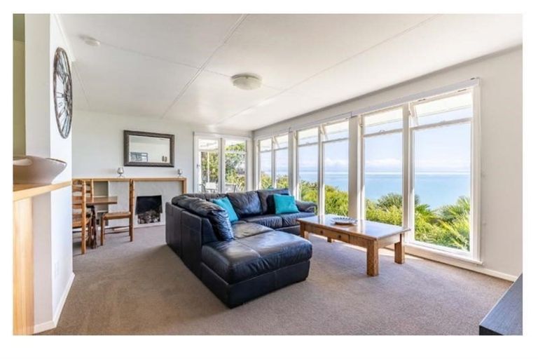 Photo of property in 3 Grenville Terrace, Moana, Nelson, 7011