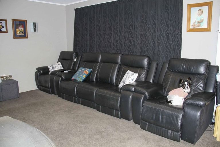 Photo of property in 14 Ferry Road, Tuatapere, 9620