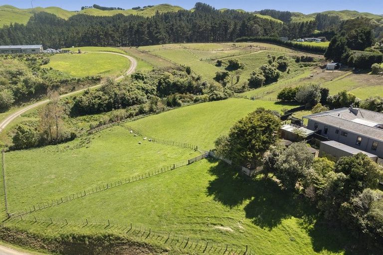 Photo of property in 30 Takarau Gorge Road, Ohariu, Wellington, 6037