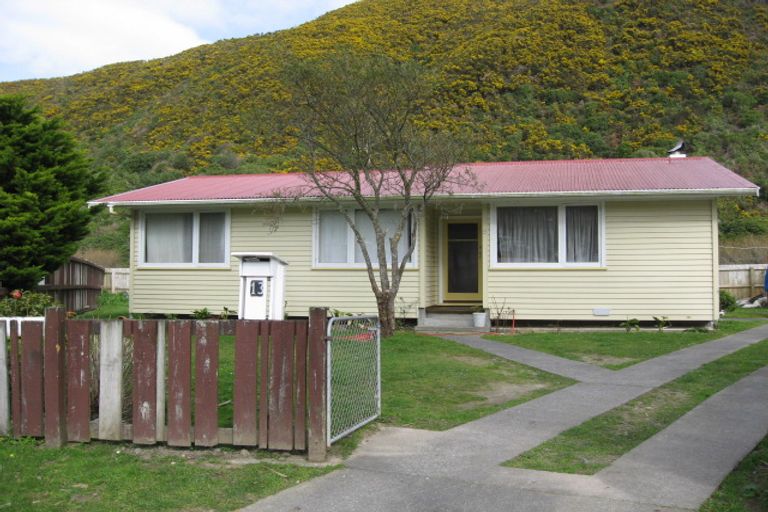 Photo of property in 13 Orewa Grove, Wainuiomata, Lower Hutt, 5014