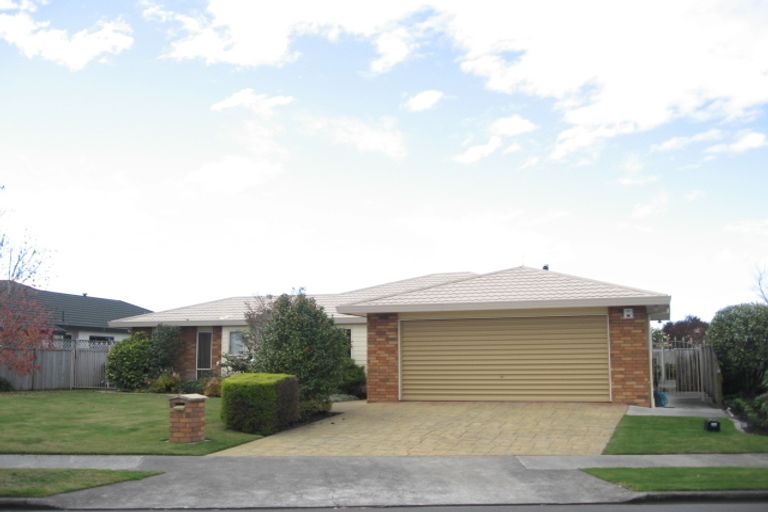 Photo of property in 28 Hyatt Grove, Greenmeadows, Napier, 4112