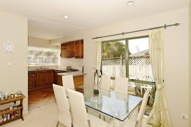 Photo of property in 7 Lanham Lane, Massey, Auckland, 0614