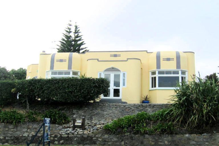 Photo of property in 48 Manly Street, Paraparaumu Beach, Paraparaumu, 5032