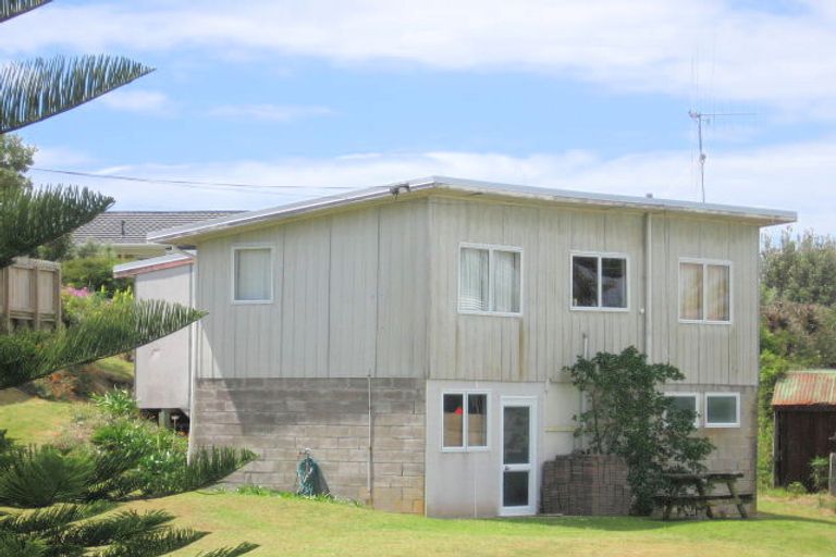 Photo of property in 39 Seaforth Road, Waihi Beach, 3611