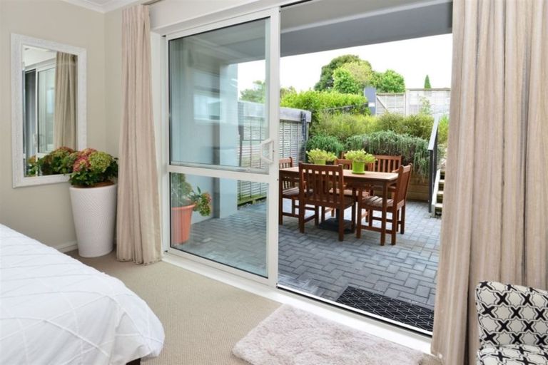 Photo of property in 9a Melia Place, Stanmore Bay, Whangaparaoa, 0932