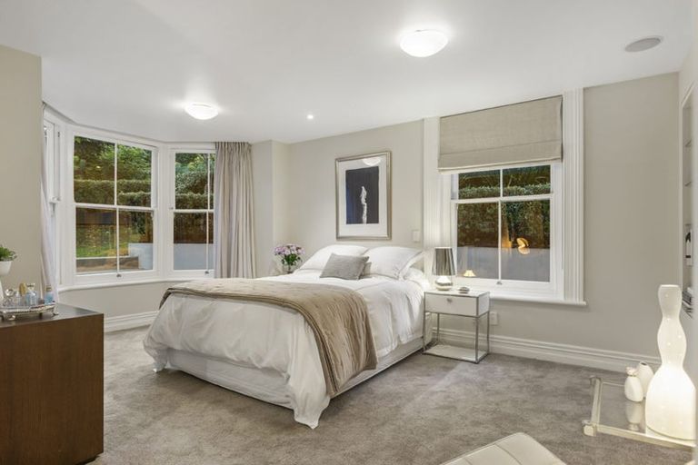 Photo of property in 73 Hinemoa Street, Birkenhead, Auckland, 0626