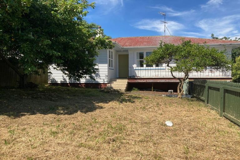 Photo of property in 16 Thompson Terrace, Manurewa, Auckland, 2102