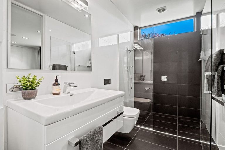 Photo of property in 48 Lake Avenue, Frankton, Queenstown, 9300