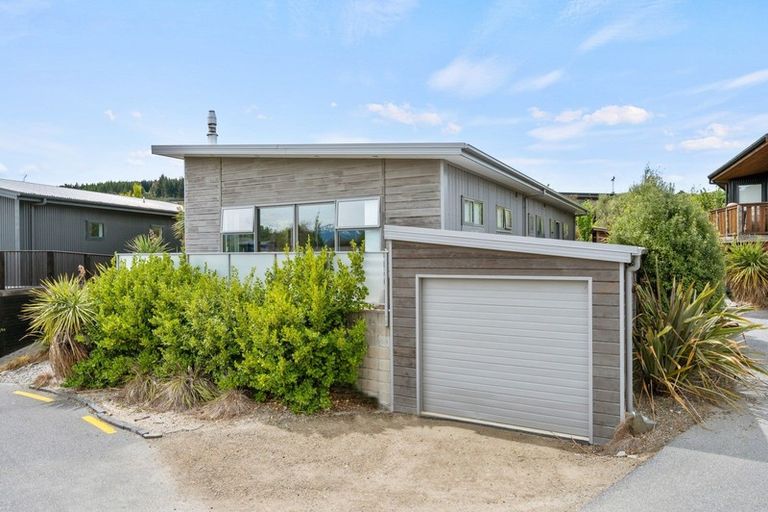 Photo of property in 5 Mohua Mews, Wanaka, 9305